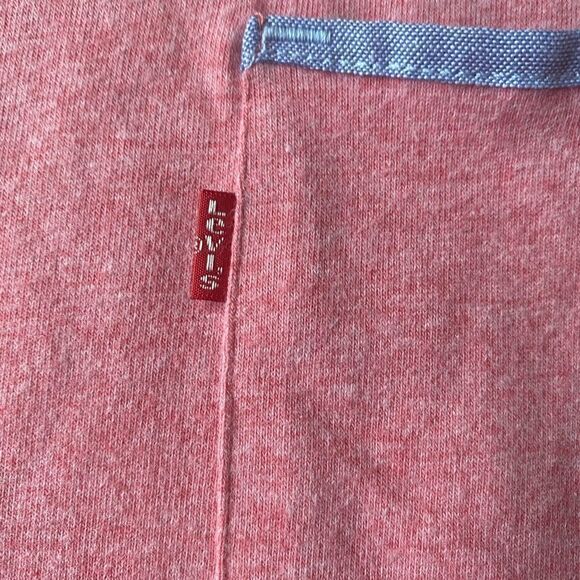 Mens light red heathered Levi’s r shirt size small - Picture 2 of 4